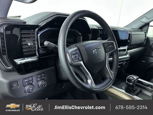 Used 2023 Chevrolet Silverado 1500 LT Trail Boss w/ LT Trail Boss Premium Package image 11