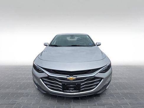 Used 2022 Chevrolet Malibu LT FWD image 2