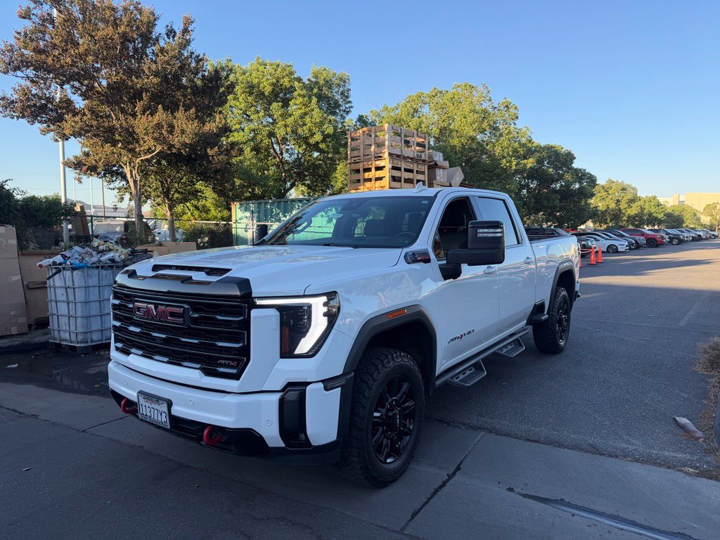 Used 2024 GMC Sierra 2500 AT4 w/ Technology Package AWD/4WD image 1