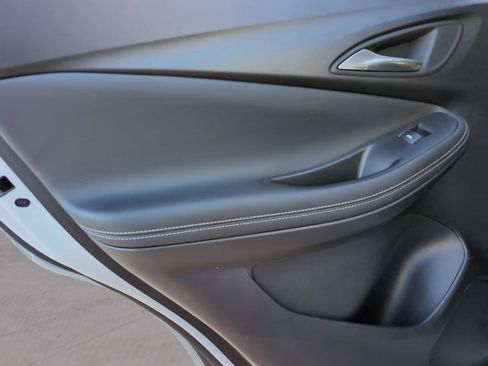 Used 2025 Buick Encore GX Preferred image 32