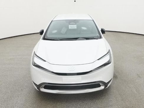 New 2025 Toyota Prius Plug-In Hybrid FWD image 15