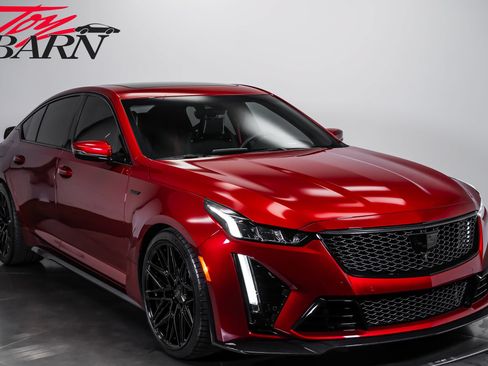 Used 2023 Cadillac CT5 V Blackwing w/ Carbon Fiber Package 2 RWD image 7