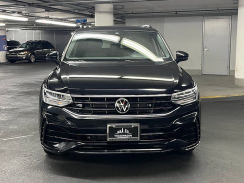 Certified 2023 Volkswagen Tiguan SE R-Line AWD/4WD image 31