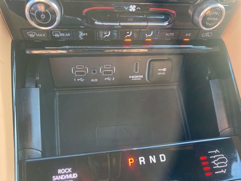 Used 2023 Jeep Grand Cherokee Summit image 32