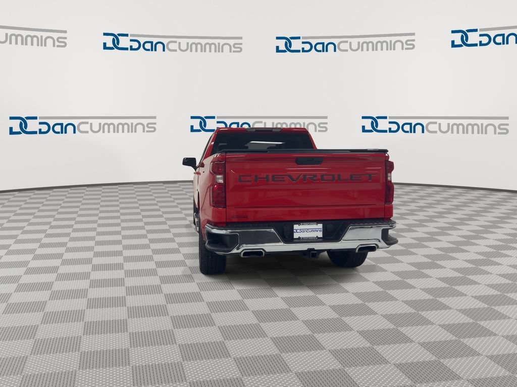 Used 2022 Chevrolet Silverado 1500 LT w/ Z71 Off-Road Package AWD/4WD image 7