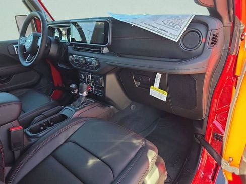 New 2026 Jeep Wrangler Unlimited Rubicon AWD/4WD image 11