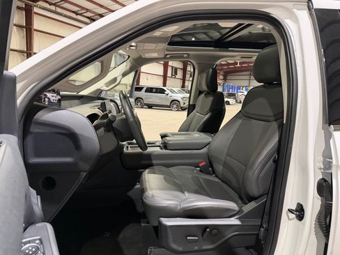 Used 2025 Ford Expedition Active AWD/4WD image 15