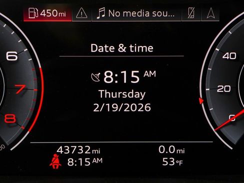 Used 2023 Audi Q8 Premium Plus w/ Premium Plus Package image 32