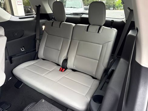 New 2026 Ford Explorer Active w/ Active Comfort Package AWD/4WD image 24