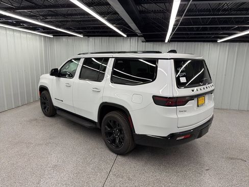 New 2025 Jeep Wagoneer Series II w/ Convenience Group I image 4