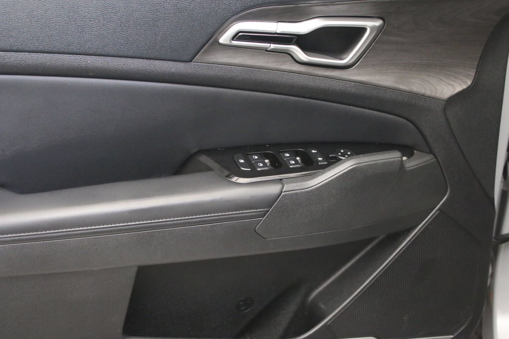 Used 2023 Kia Sportage X-Line w/ X-Line Premium Package AWD/4WD image 26