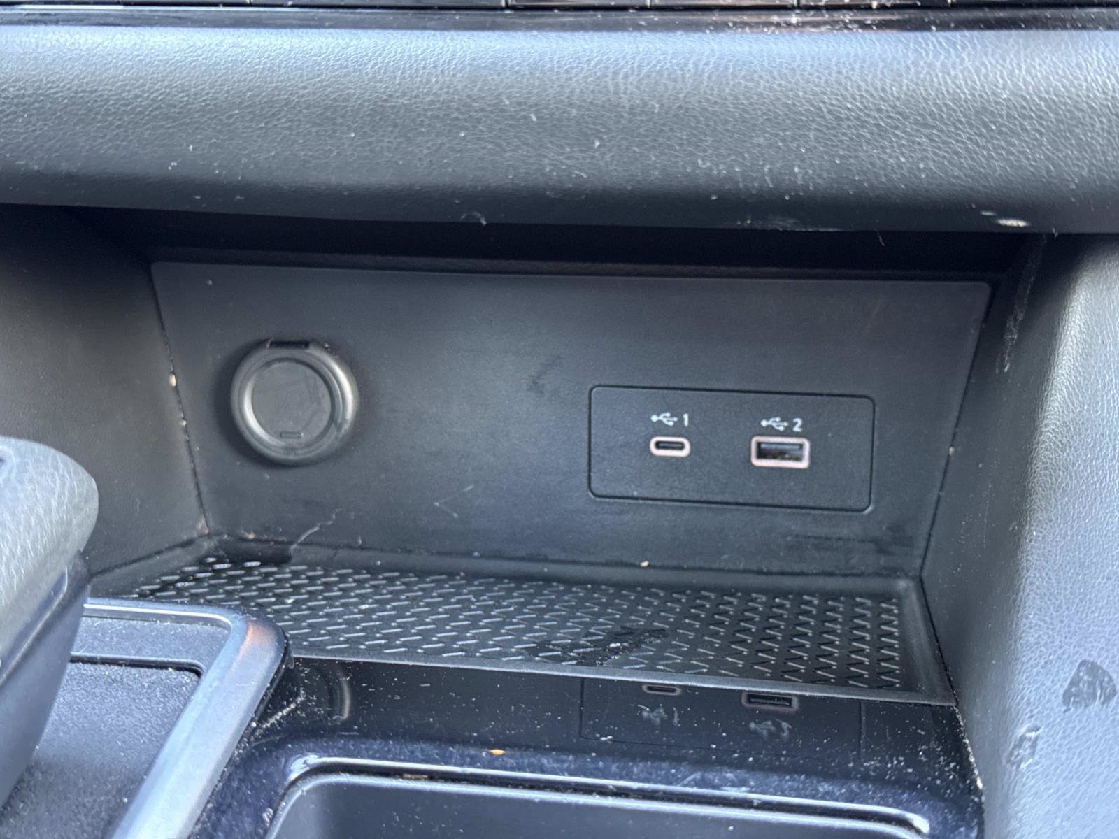 Used 2024 Nissan Pathfinder SV FWD image 12