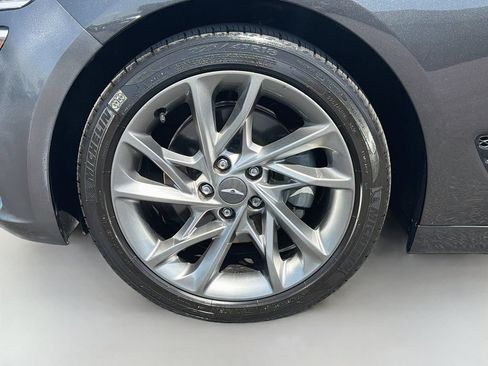 Used 2022 Genesis G70 2.0T RWD image 30