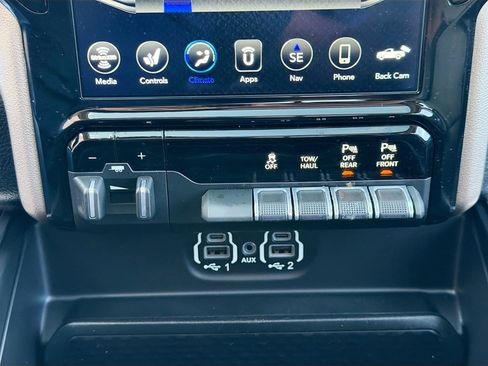 Used 2021 RAM 1500 Laramie AWD/4WD image 25