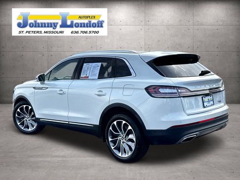 Used 2022 Lincoln Nautilus Reserve AWD/4WD image 3
