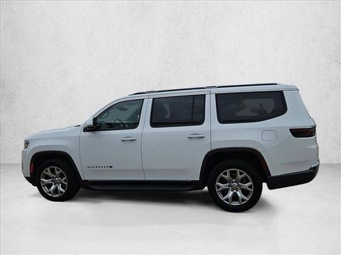 Used 2022 Jeep Wagoneer Series II AWD/4WD image 8
