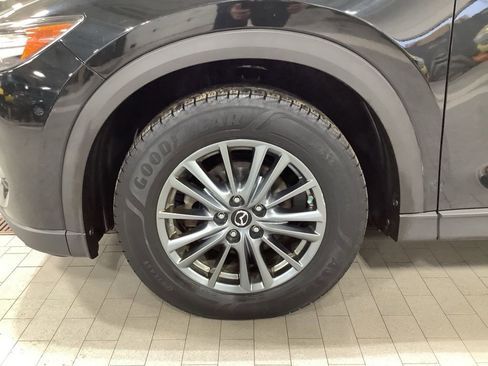 Used 2017 MAZDA CX-5 Touring w/ Preferred Equipment Package image 8