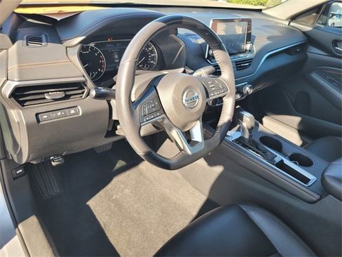 Certified 2022 Nissan Altima 2.5 SR image 12