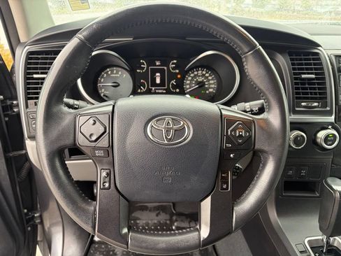 Used 2019 Toyota Sequoia Limited w/ Safety & Convenience Package AWD/4WD image 26