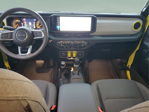 Used 2024 Jeep Wrangler Sahara image 10