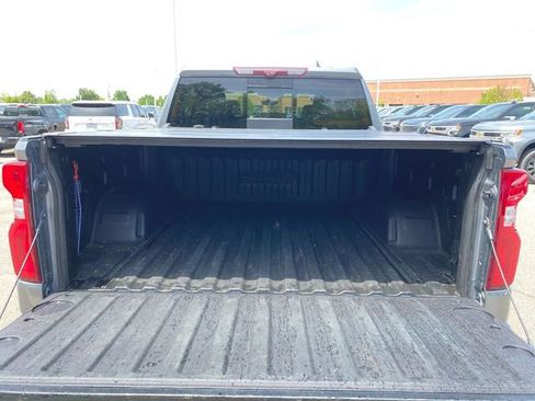 Used 2021 Chevrolet Silverado 1500 High Country w/ Technology Package AWD/4WD image 26