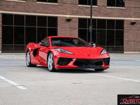Used 2023 Chevrolet Corvette Stingray Preferred Cpe w/ Z51 Performance Package RWD image 31