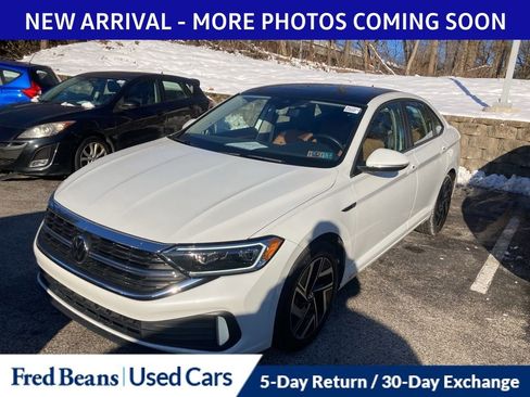Used 2024 Volkswagen Jetta SEL image 3