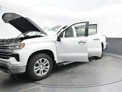 Used 2023 Chevrolet Silverado 1500 LTZ AWD/4WD image 39