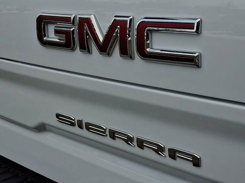 Used 2024 GMC Sierra 1500 Elevation image 33