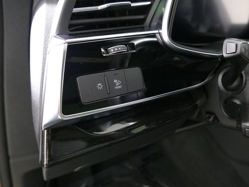 Used 2024 Audi Q8 Premium Plus AWD/4WD image 26