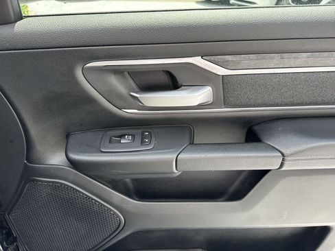 Used 2020 RAM 1500 Big Horn AWD/4WD image 44