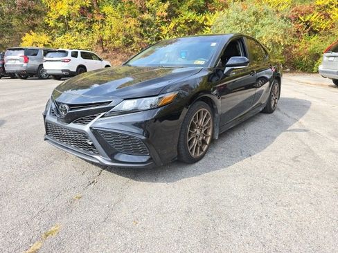 Used 2023 Toyota Camry SE w/ Convenience Package image 1