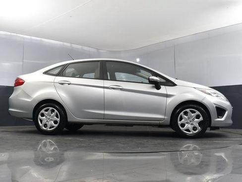 Used 2013 Ford Fiesta SE FWD image 18