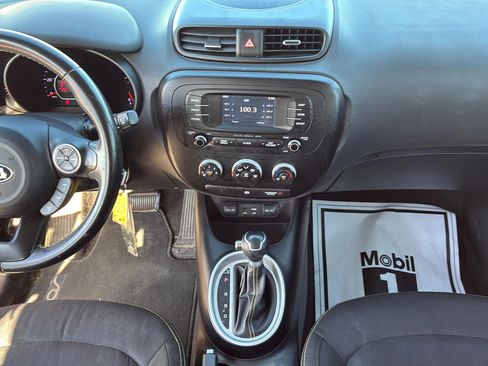 Used 2016 Kia Soul + w/ Designer's Package FWD image 12
