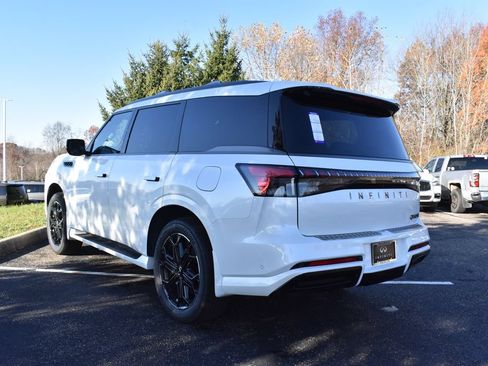 Certified 2026 INFINITI QX80 4WD w/ Sport Exterior Package image 5