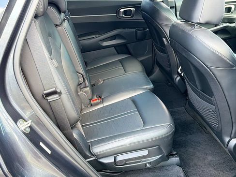 Used 2024 Kia Sorento S w/ Panoramic Sunroof Package FWD image 31