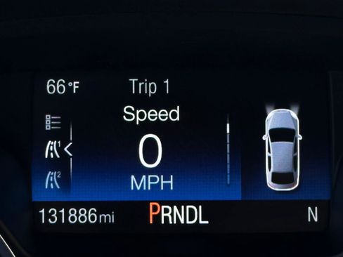 Used 2018 Ford Focus SE FWD image 4