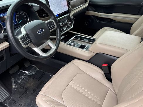 Used 2023 Ford Expedition Limited RWD image 10