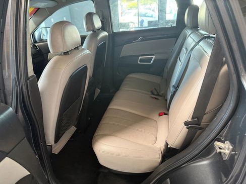 Used 2013 Chevrolet Captiva Sport LTZ image 10