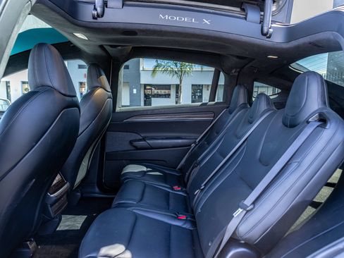 Used 2022 Tesla Model X AWD/4WD image 27