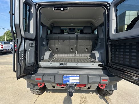 Used 2024 INEOS Grenadier AWD/4WD image 36