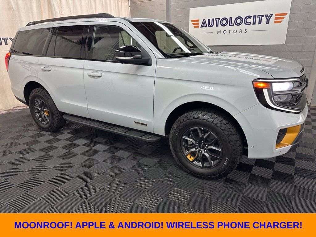 Used 2025 Ford Expedition Tremor AWD/4WD image 1
