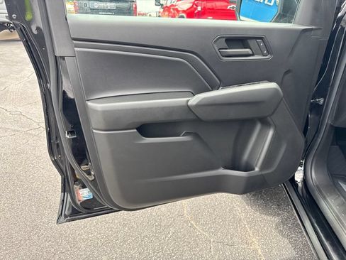 Used 2023 Chevrolet Colorado Trail Boss w/ Technology Package AWD/4WD image 11