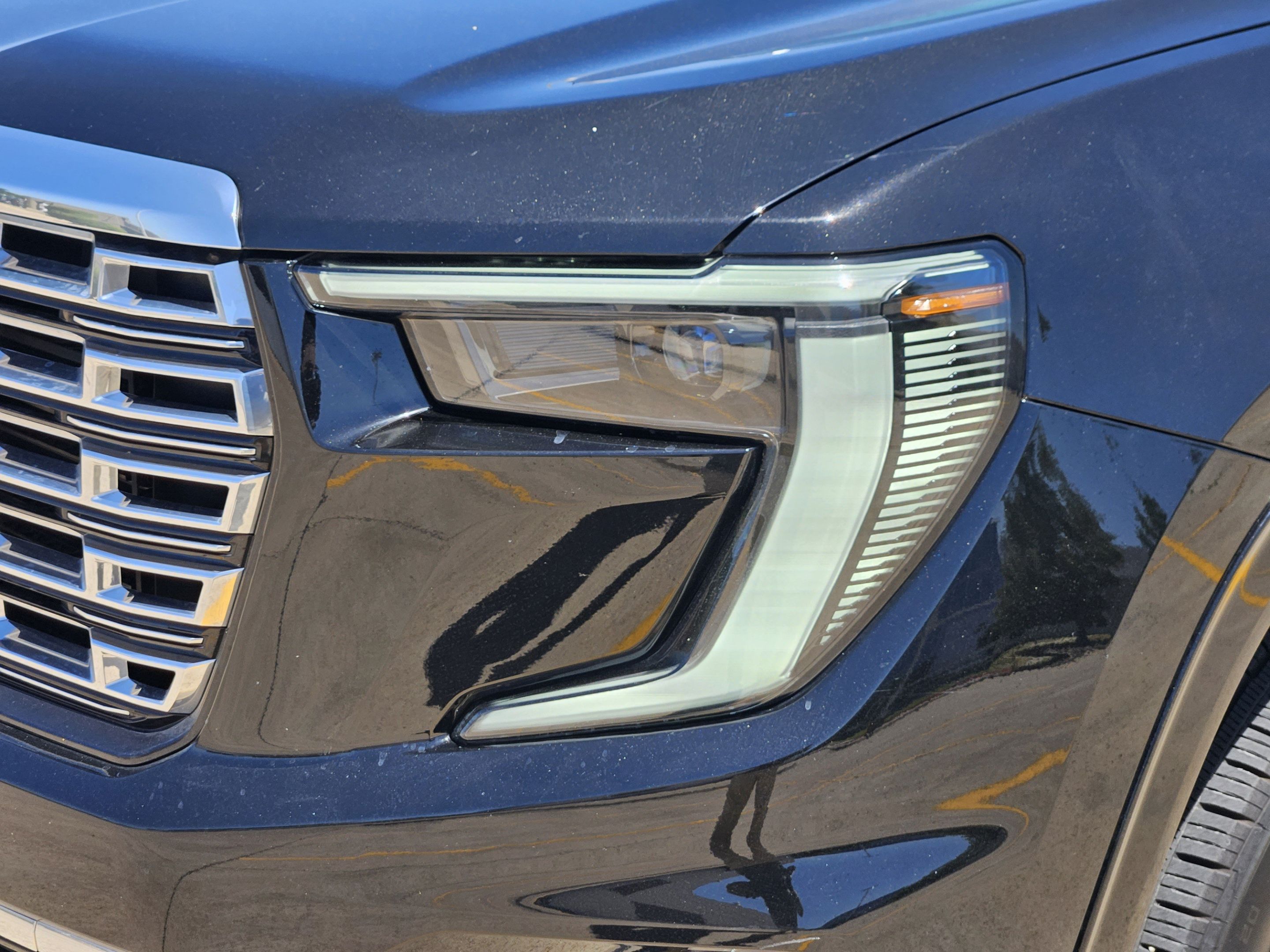 Used 2024 GMC Acadia Denali w/ LPO, Floor Liner Package FWD image 7