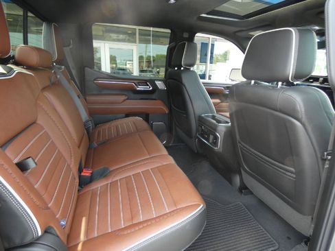 Used 2024 GMC Sierra 1500 Denali Ultimate AWD/4WD image 17