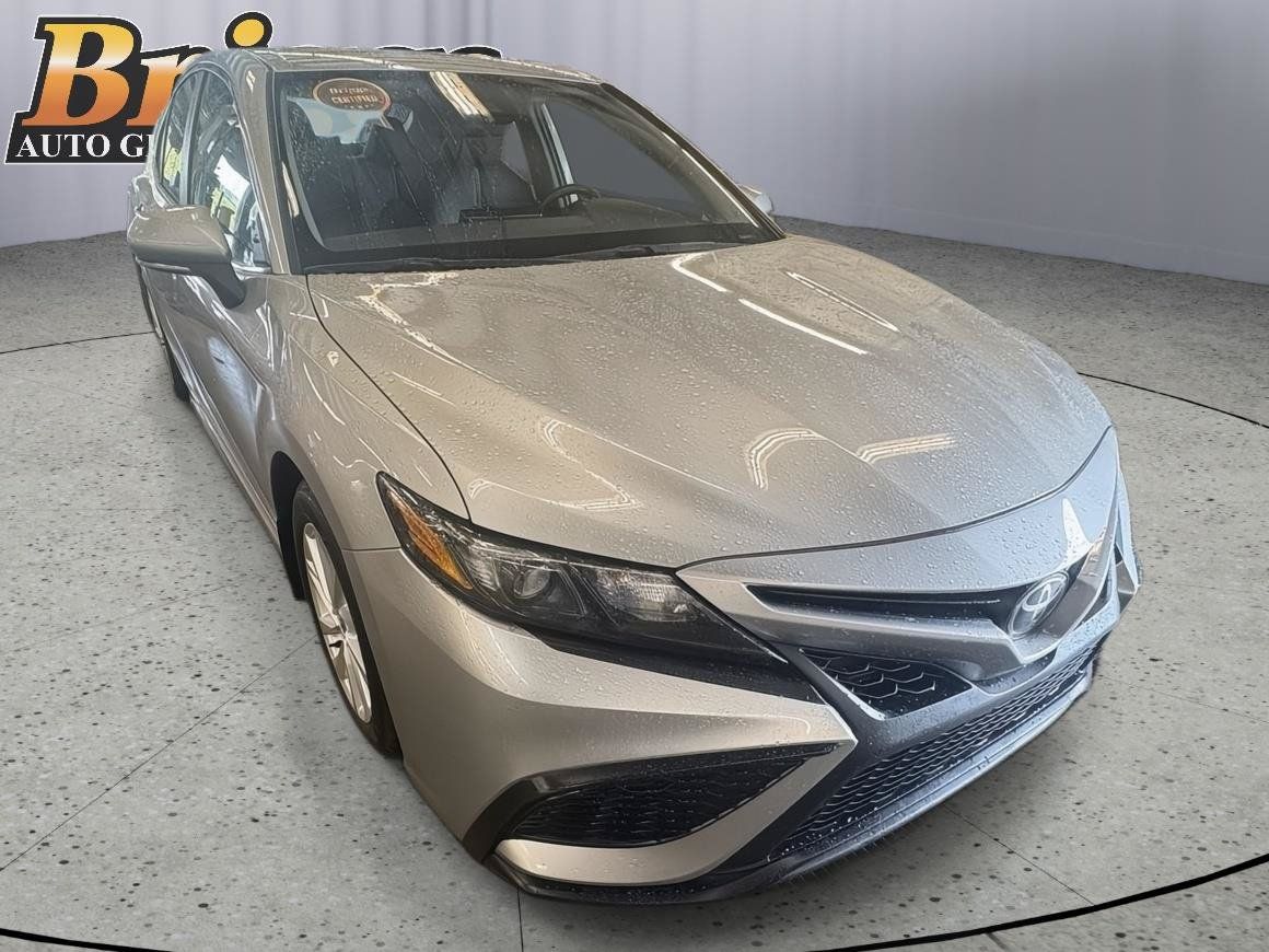 Used 2024 Toyota Camry SE FWD image 3