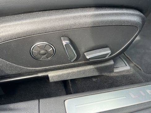 Used 2019 Lincoln MKZ Reserve image 32