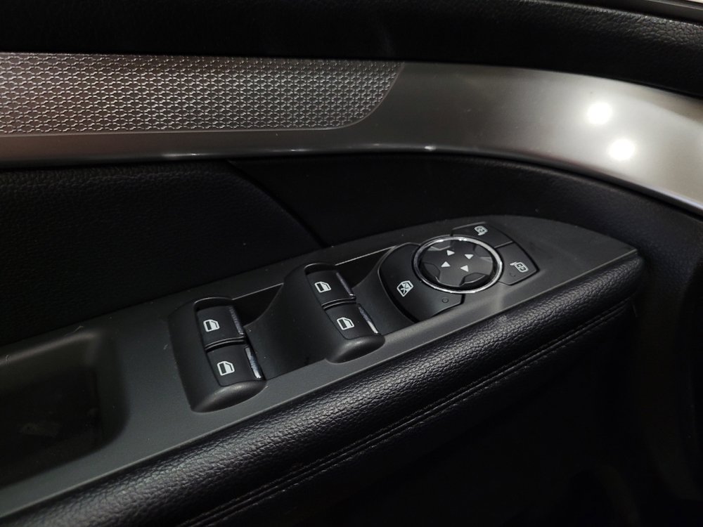 Used 2017 Ford Explorer XLT AWD/4WD image 27