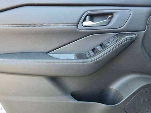 New 2026 Nissan Rogue SV AWD/4WD image 14