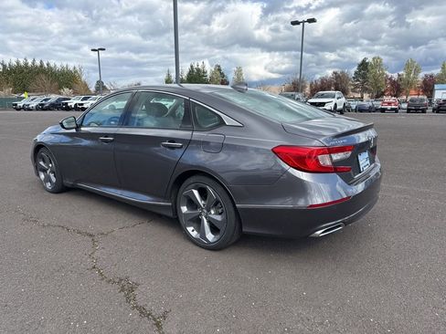 Used 2018 Honda Accord Touring image 5